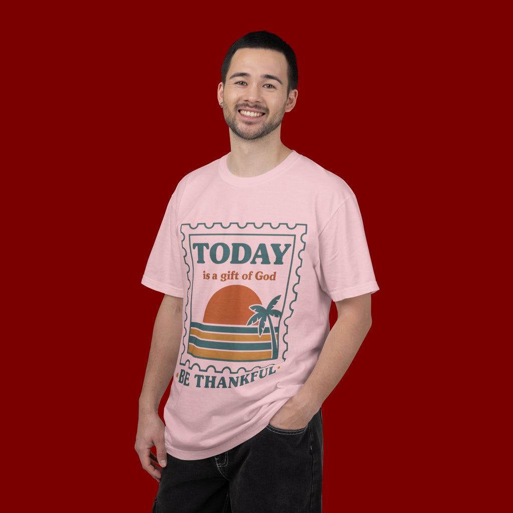 Be Thankful Tee — "Today is a Gift of God" Inspirational Graphic T-Shirt