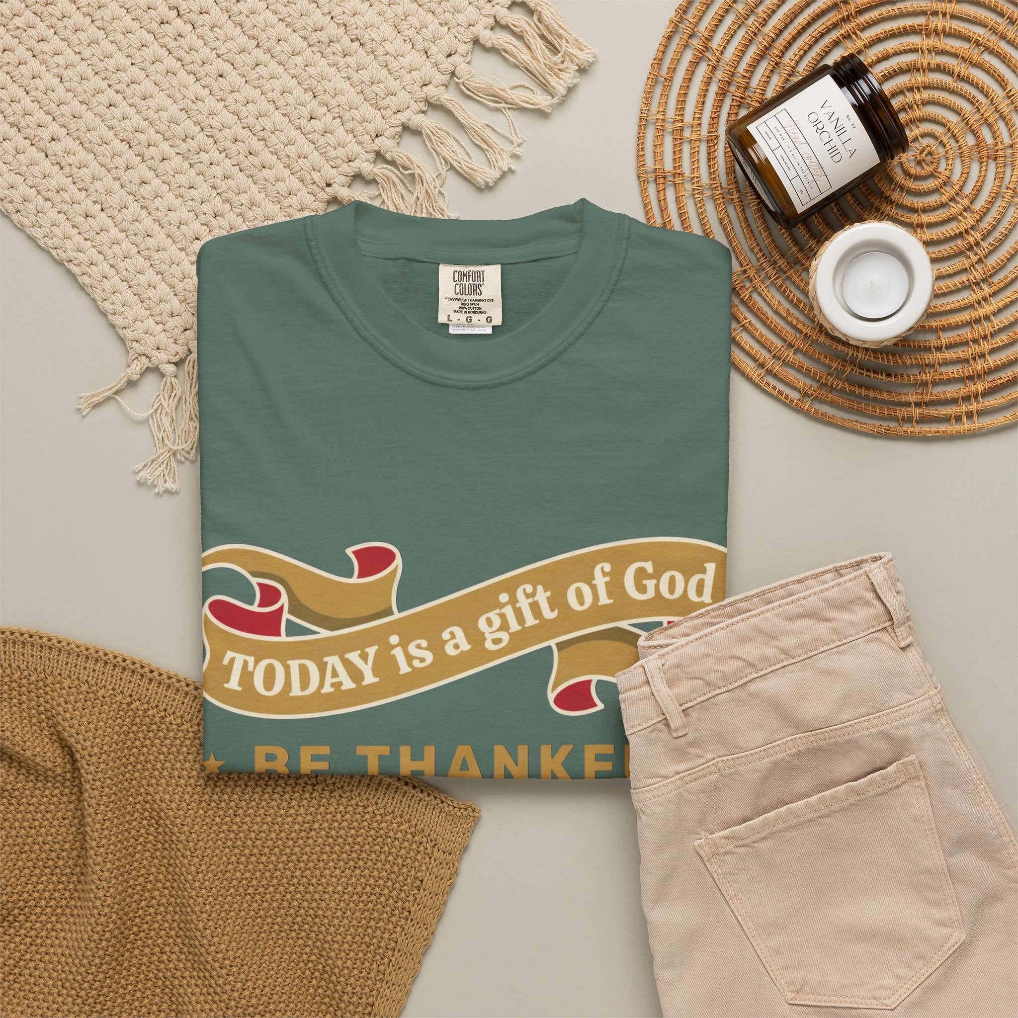 Be Thankful T-Shirt — "Today is a Gift of God" Inspirational Christian Tee
