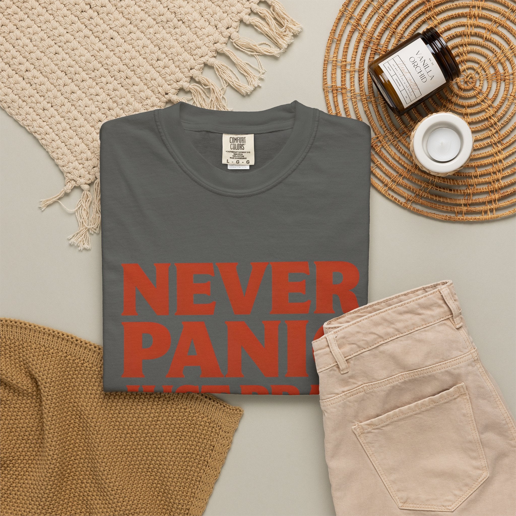 Never Panic Just Pray T‑Shirt — Retro Sunset Faith Tee