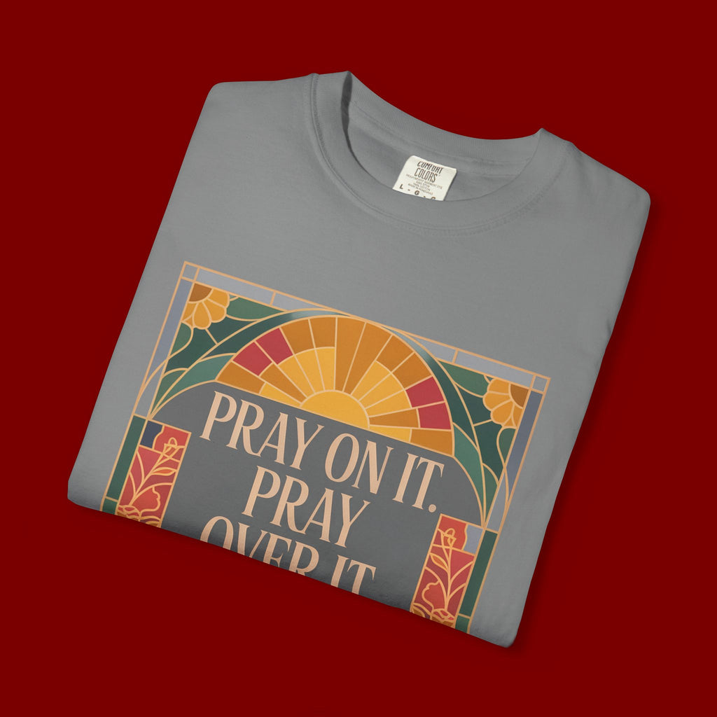 T-Shirt — Retro Sunset Floral Graphic “Play On It, Pray Over It, Pray Through It”