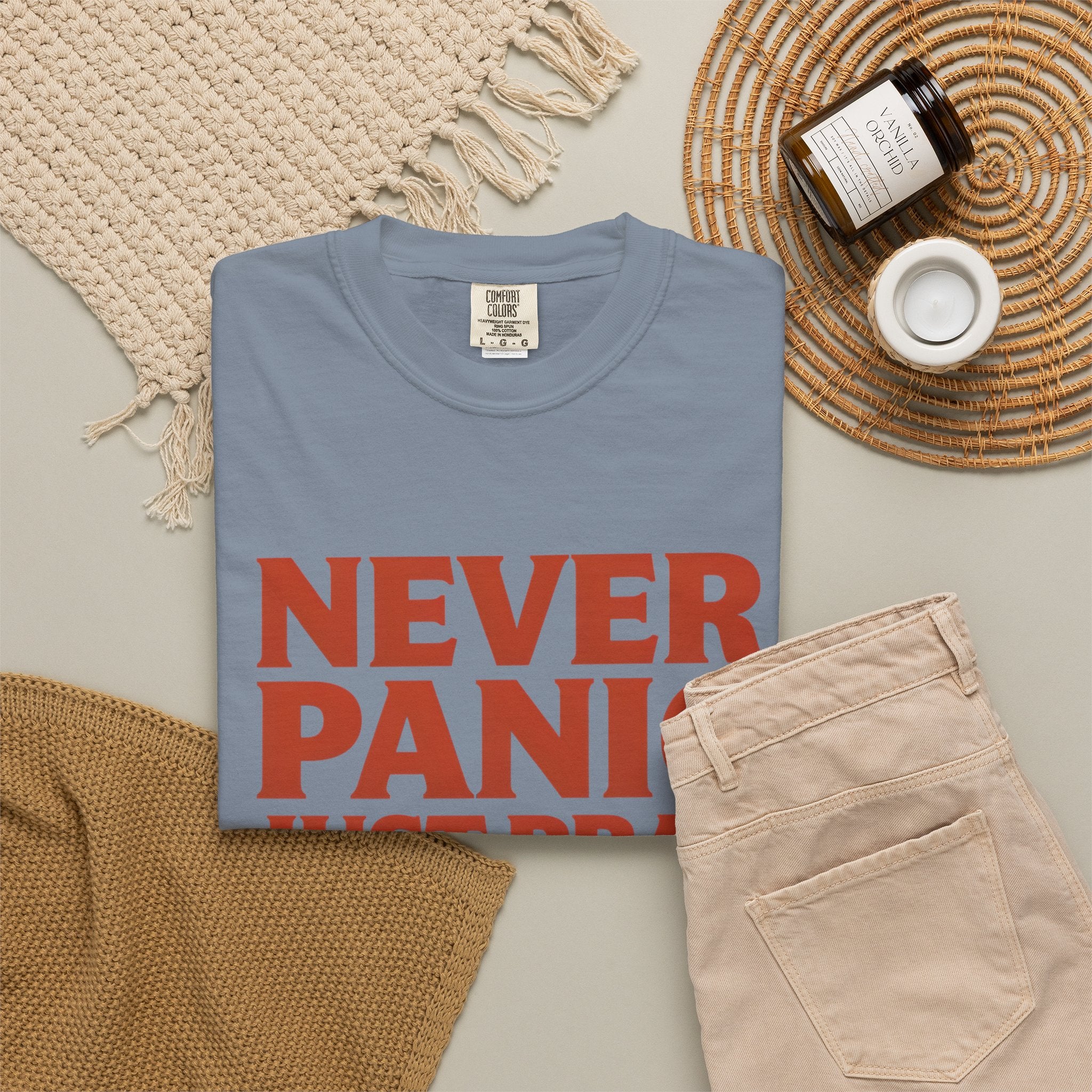 Never Panic Just Pray T‑Shirt — Retro Sunset Faith Tee
