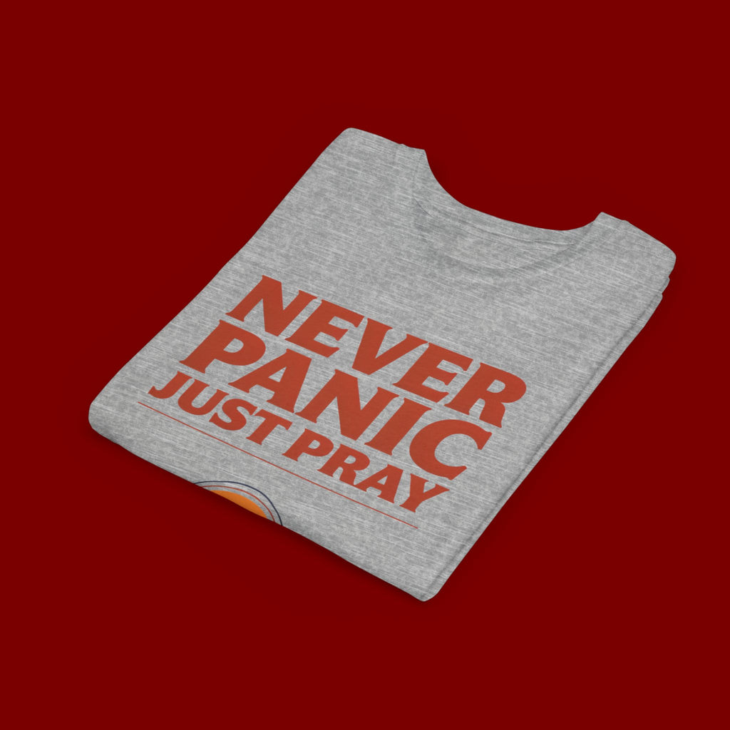 Youth Tee — "Never Panic Just Pray" Retro Sunset Kids T-Shirt