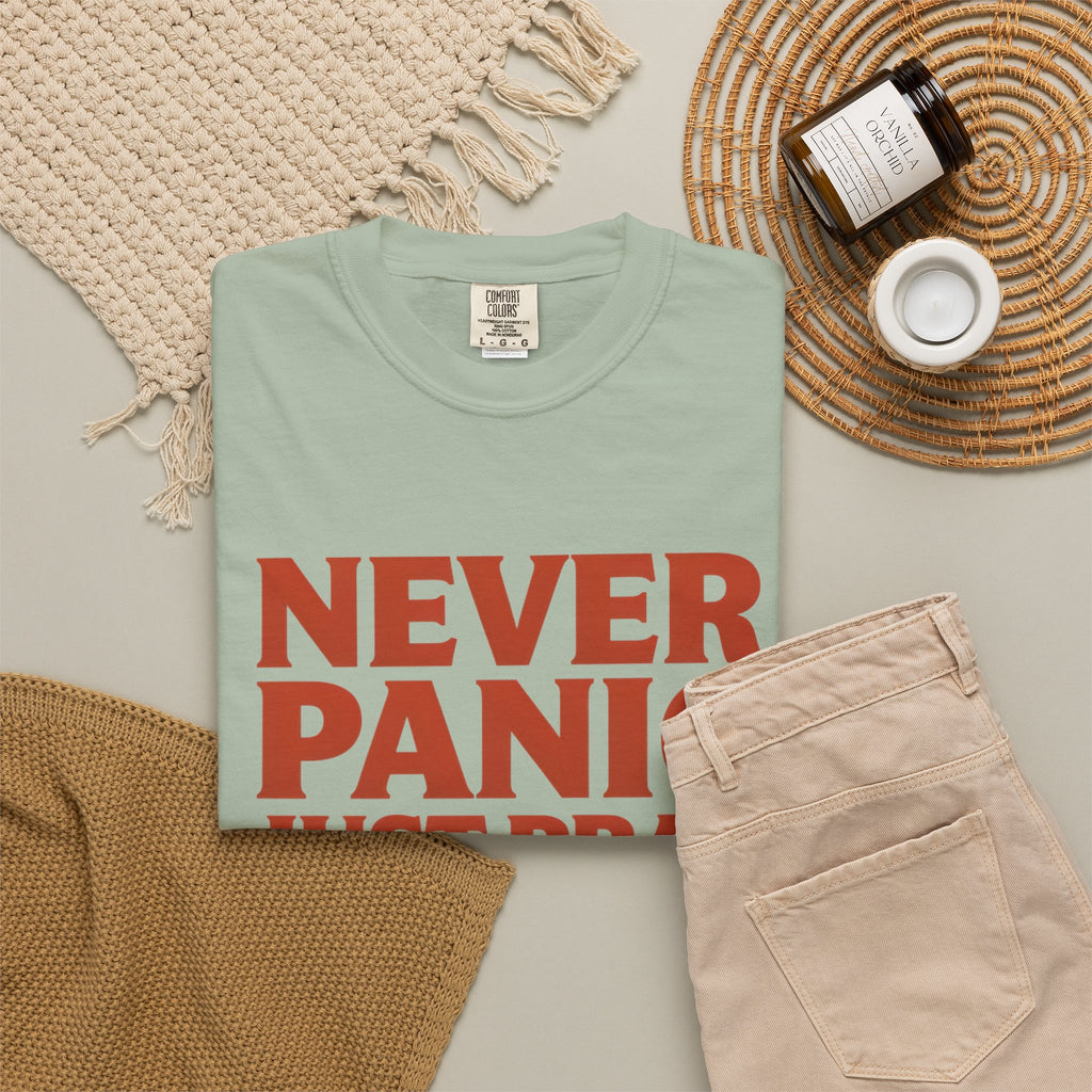 Never Panic Just Pray T‑Shirt — Retro Sunset Faith Tee