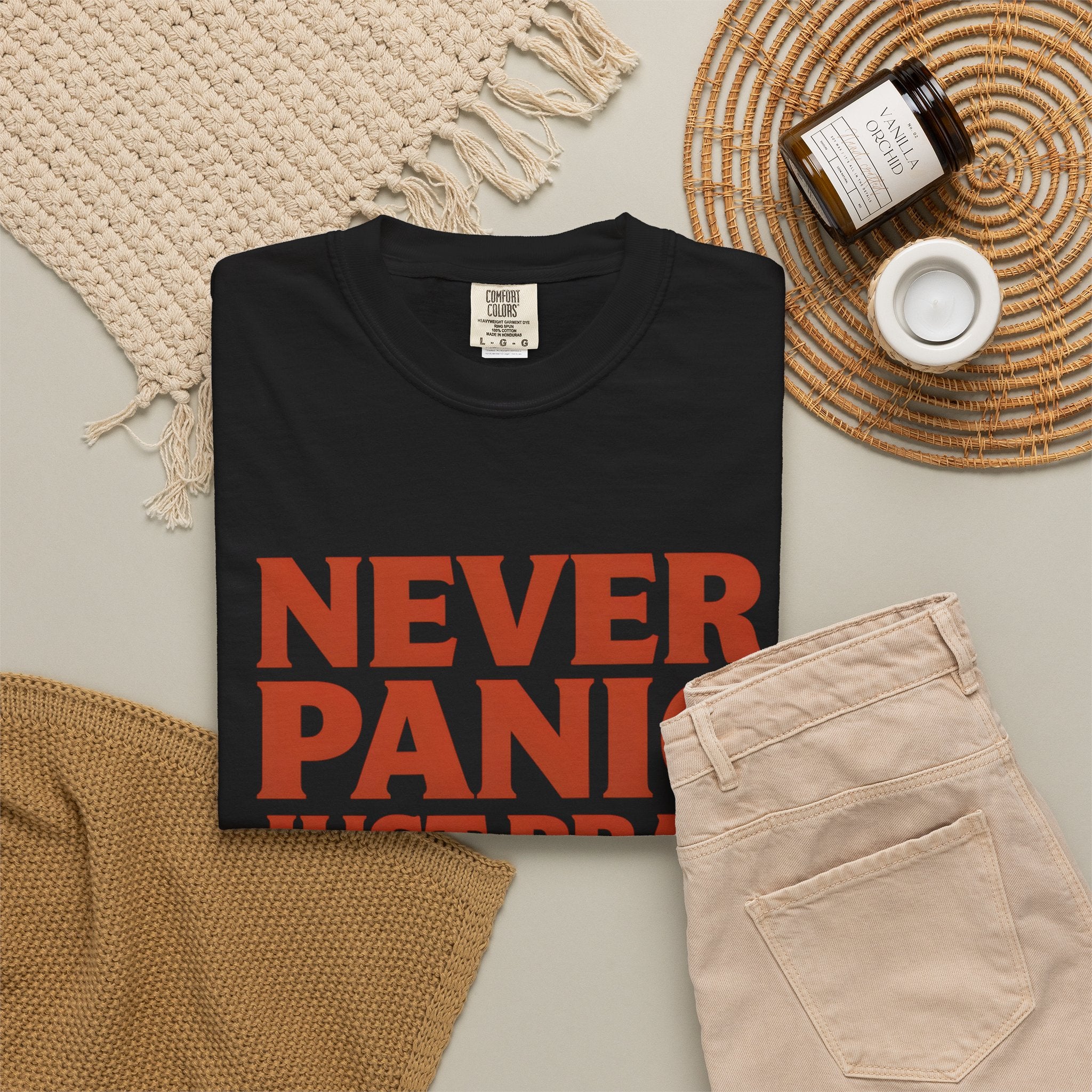 Never Panic Just Pray T‑Shirt — Retro Sunset Faith Tee