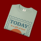 Be Thankful Tee — "Today is a Gift of God" Inspirational Graphic T-Shirt