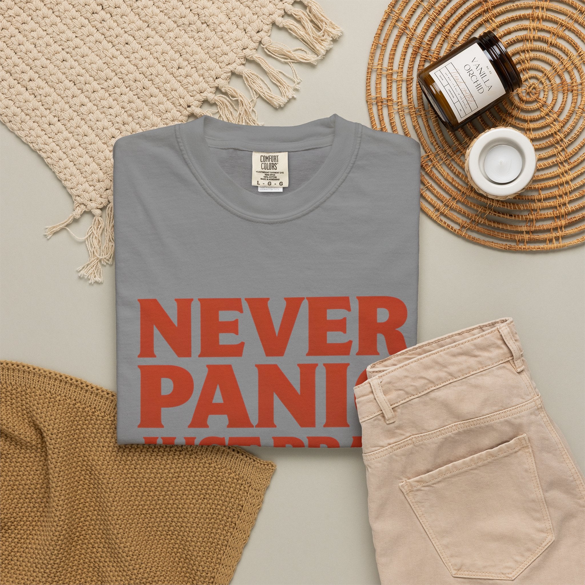 Never Panic Just Pray T‑Shirt — Retro Sunset Faith Tee