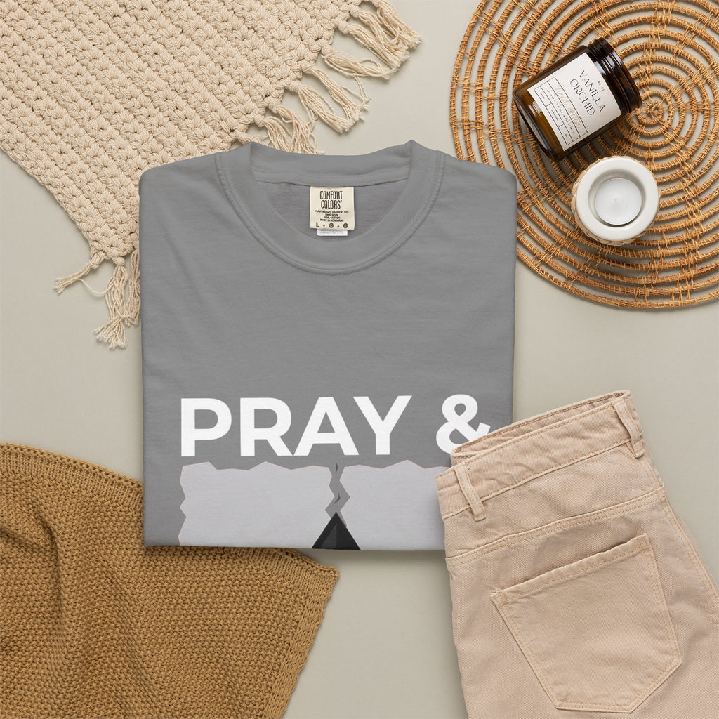 Pray & Never Give Up T-Shirt — Inspirational Christian Mountain Tee