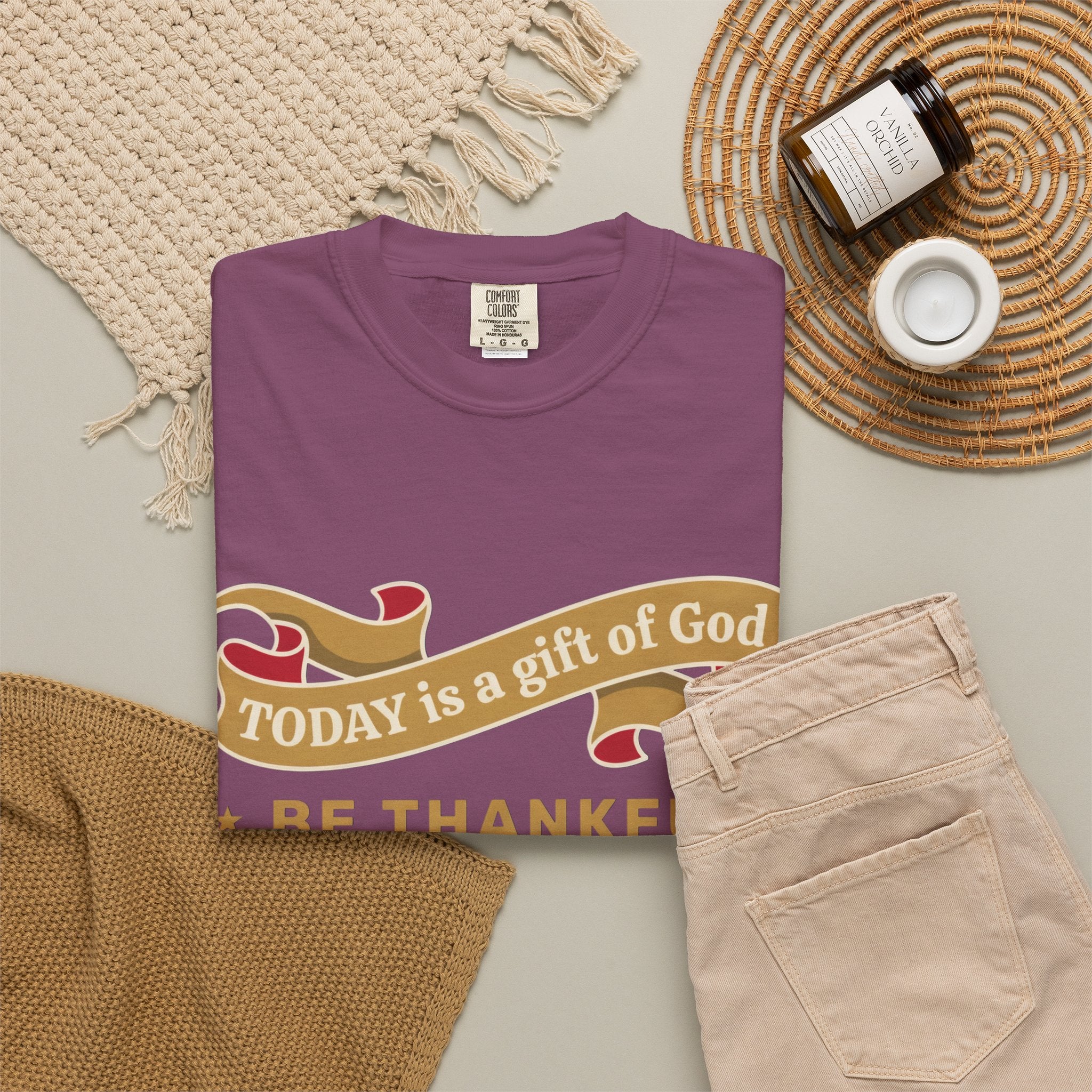 Be Thankful T-Shirt — "Today is a Gift of God" Inspirational Christian Tee