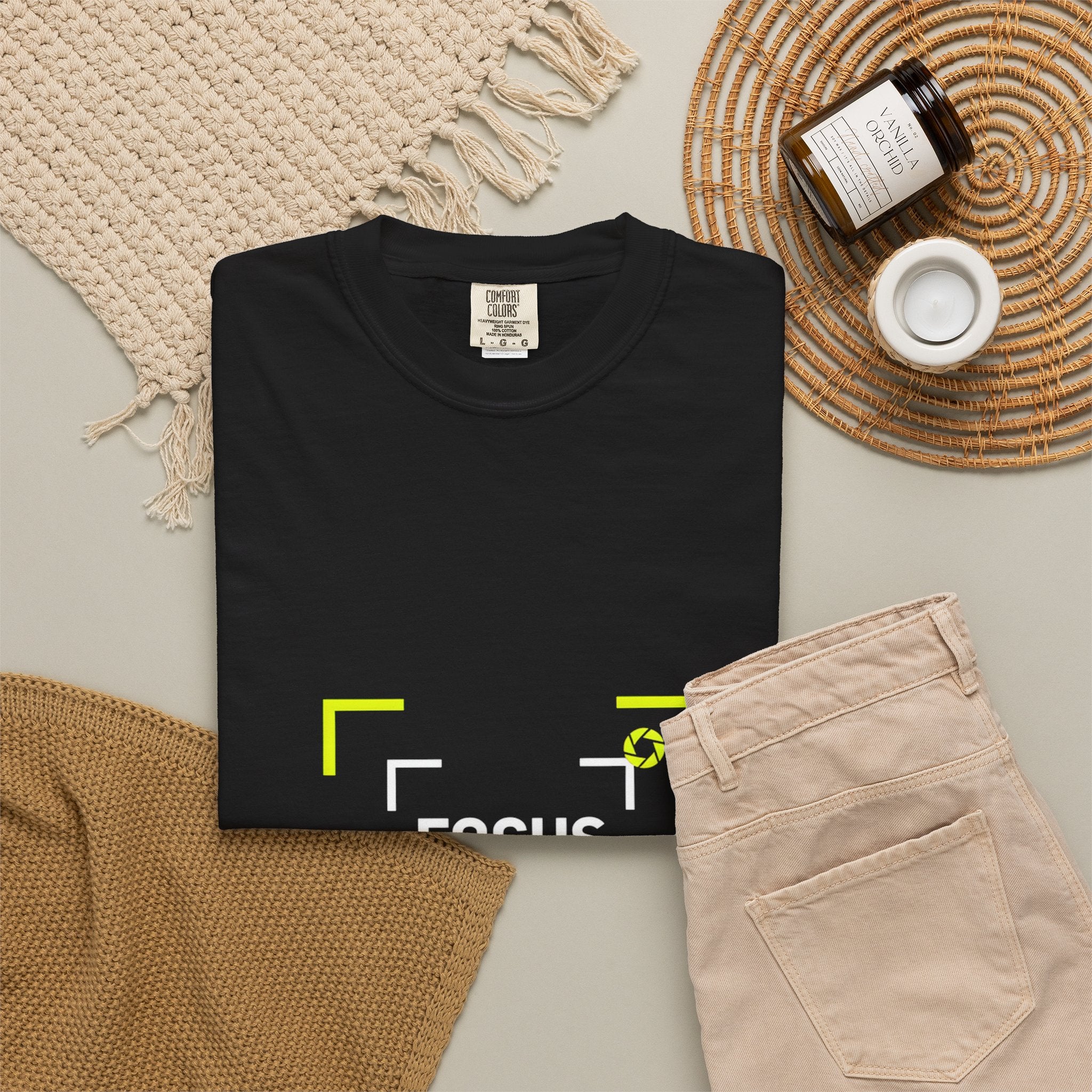 Minimalist 'Smile Frame' T-Shirt — Neon Accent Graphic Tee