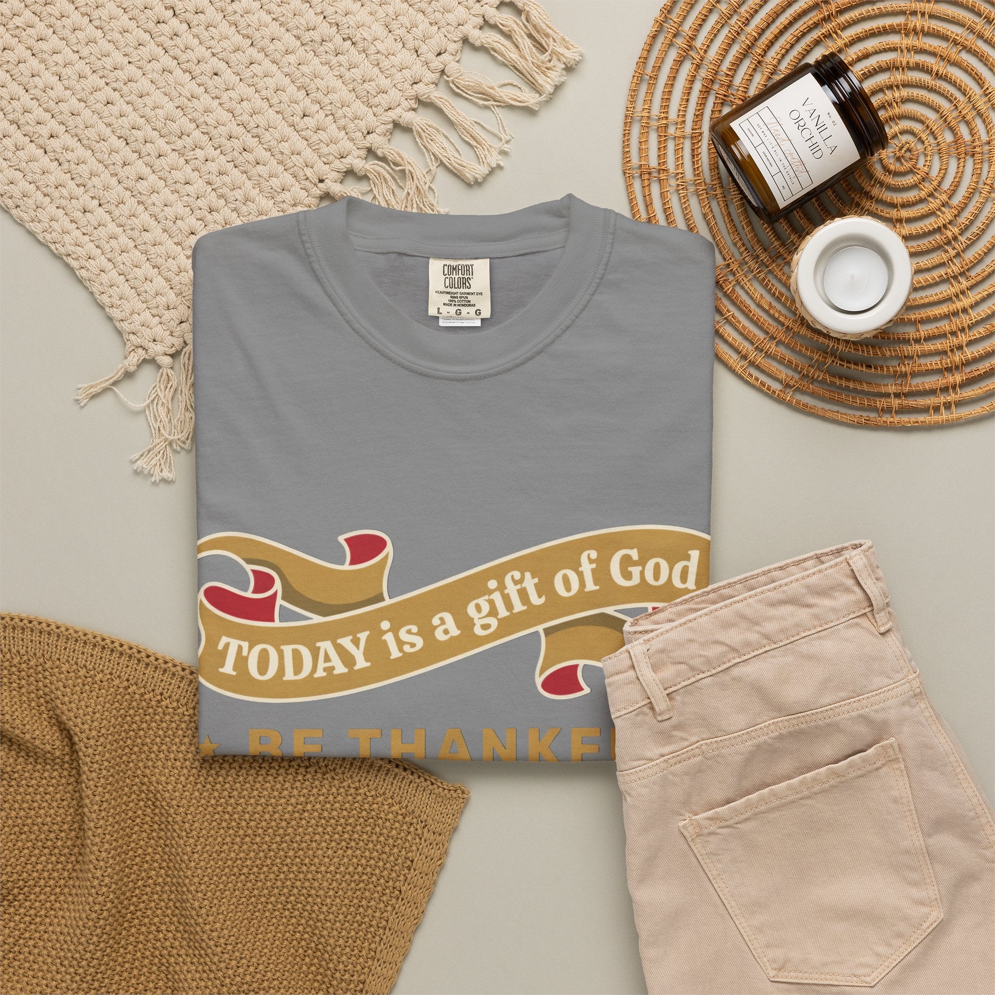 Be Thankful T-Shirt — "Today is a Gift of God" Inspirational Christian Tee